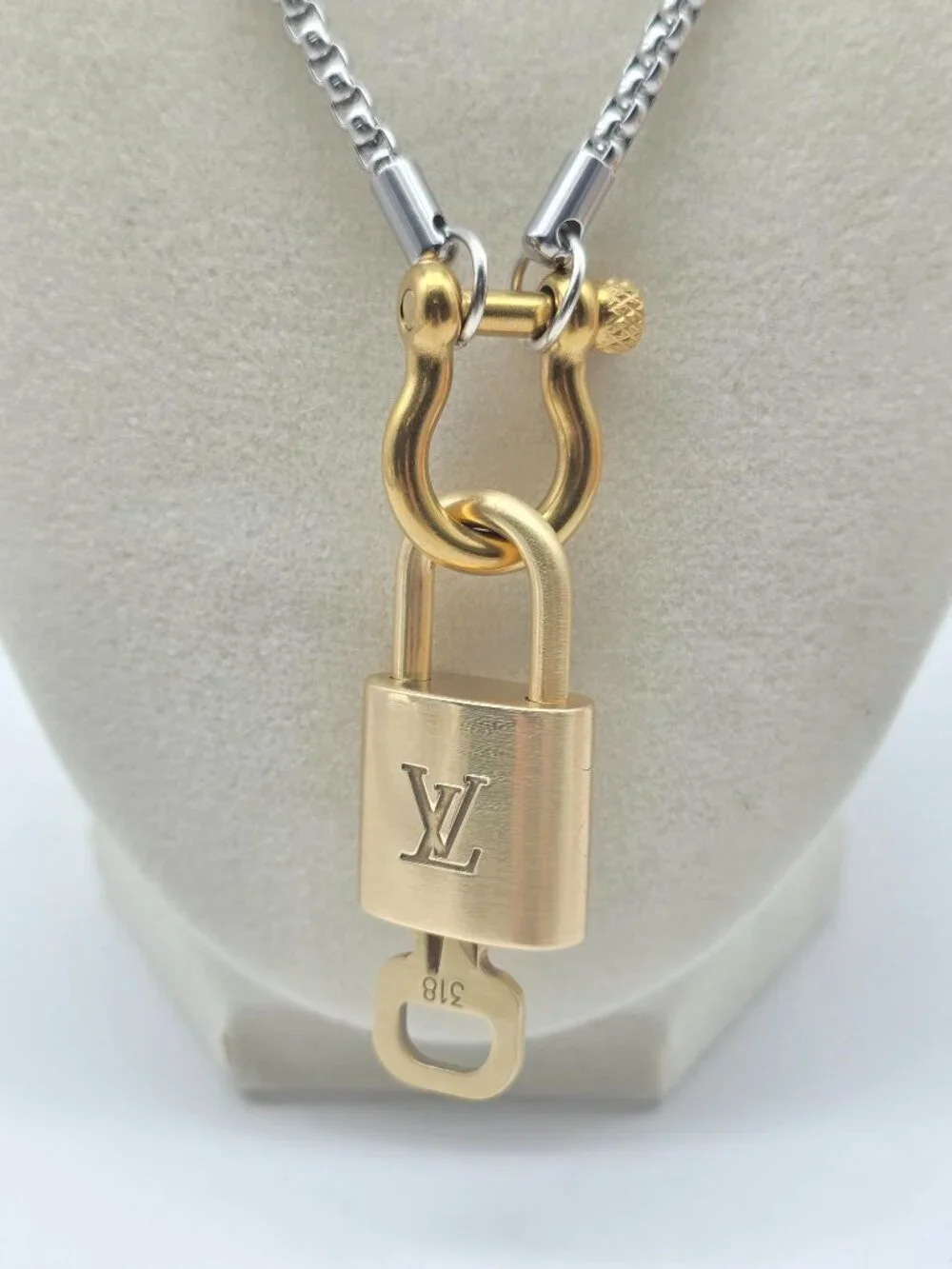 Horse Show Style Stainless Steel Chain with Authentic Louis Vuitton Padlock